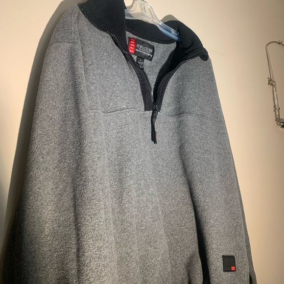 Men’s Fleece Quarter Zip. Large - Picture 3 of 4